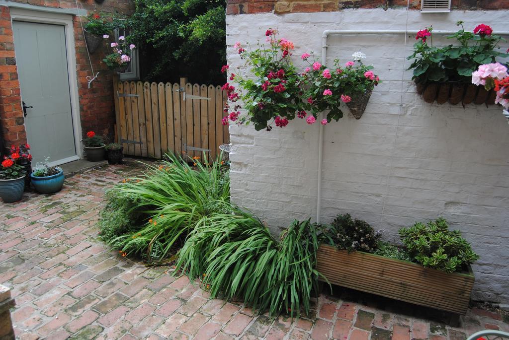 High Street Apartment Uppingham Esterno foto